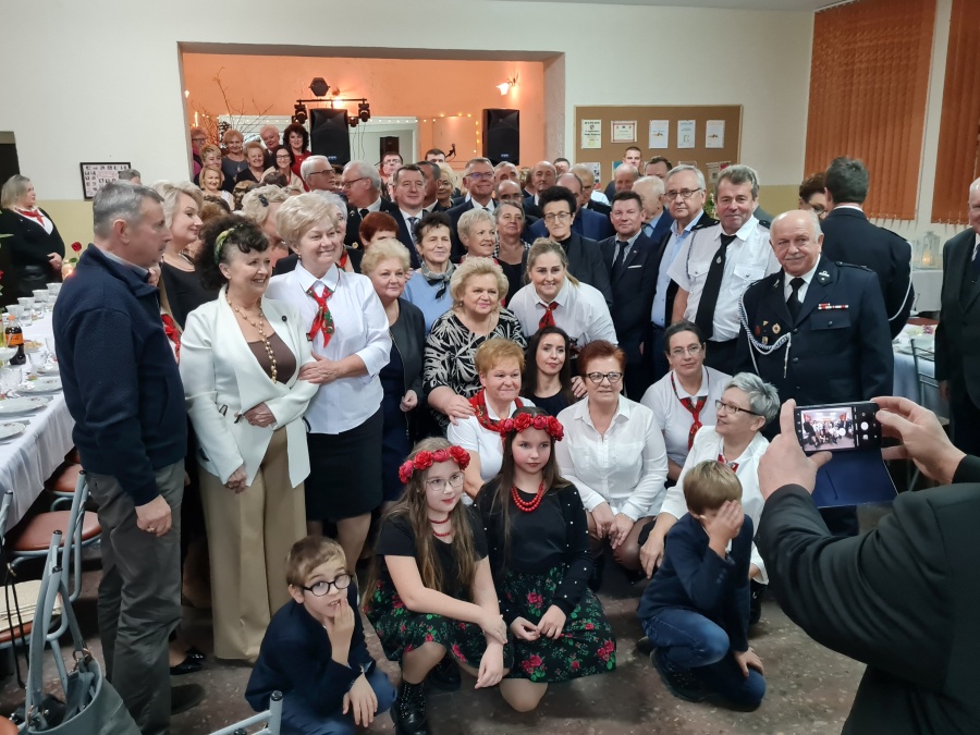 KRÓLESTWO GOSPODYŃ. Złego nie pamiętamy, dobrem się dzielimy