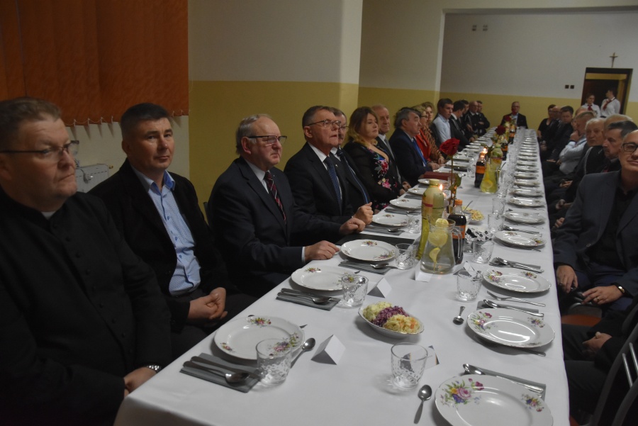 KRÓLESTWO GOSPODYŃ. Złego nie pamiętamy, dobrem się dzielimy