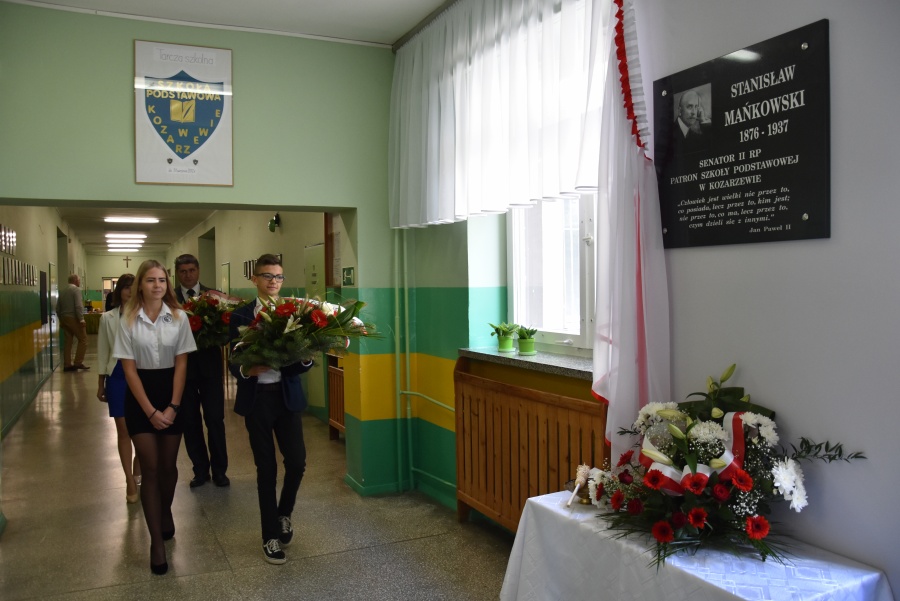 Senator, społecznik, organizator życia. Szkoła w Kozarzewie nosi imię Stanisława Mańkowskiego