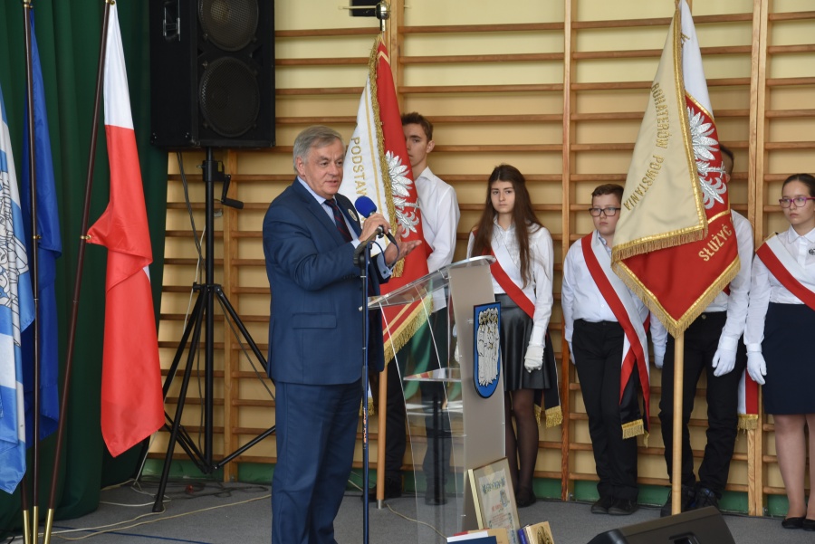 Senator, społecznik, organizator życia. Szkoła w Kozarzewie nosi imię Stanisława Mańkowskiego