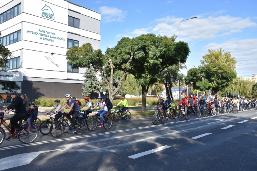 Konińska Masa Rowerzystów. Ponad pięciuset cyklistów pokonało trasę ulicami miasta