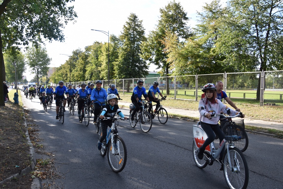 Konińska Masa Rowerzystów. Ponad pięciuset cyklistów pokonało trasę ulicami miasta