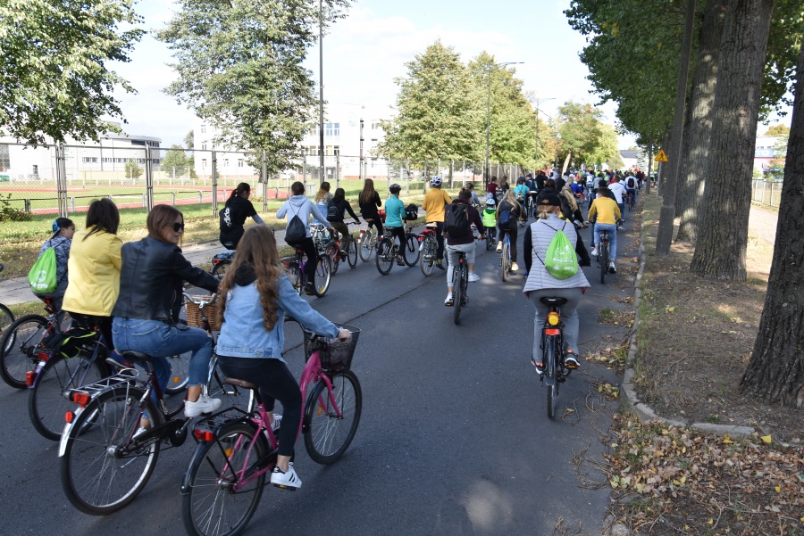 Konińska Masa Rowerzystów. Ponad pięciuset cyklistów pokonało trasę ulicami miasta