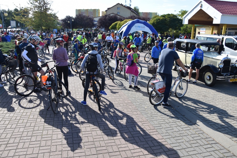 Konińska Masa Rowerzystów. Ponad pięciuset cyklistów pokonało trasę ulicami miasta