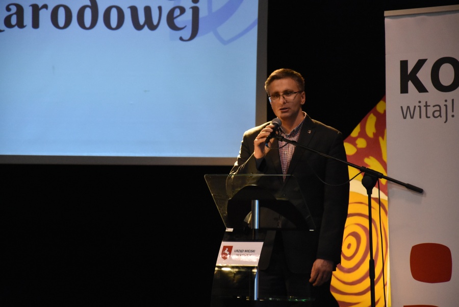 „Razem zbudujemy szkoły naszych marzeń”. Świętują nauczyciele i pracownicy oświaty