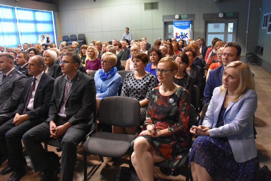 „Razem zbudujemy szkoły naszych marzeń”. Świętują nauczyciele i pracownicy oświaty