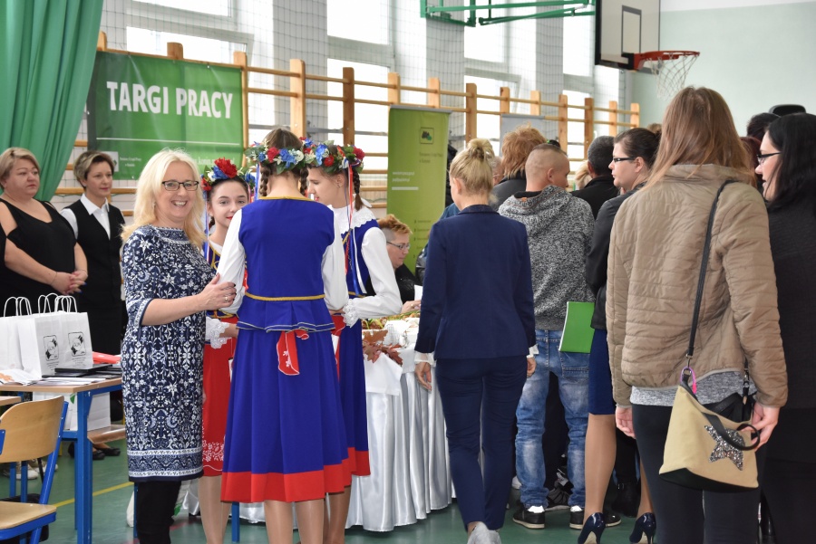 Targi Pracy w Wysokiem. Kolejki po oferty i porady