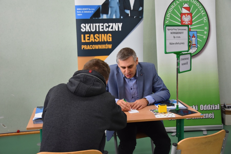 Targi Pracy w Wysokiem. Kolejki po oferty i porady