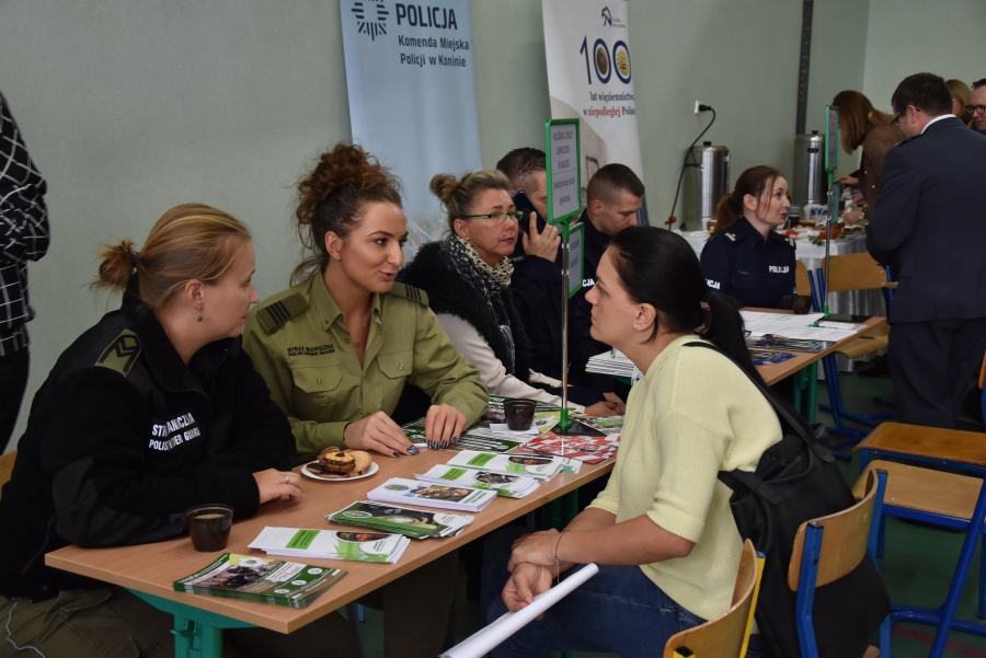 Targi Pracy w Wysokiem. Kolejki po oferty i porady