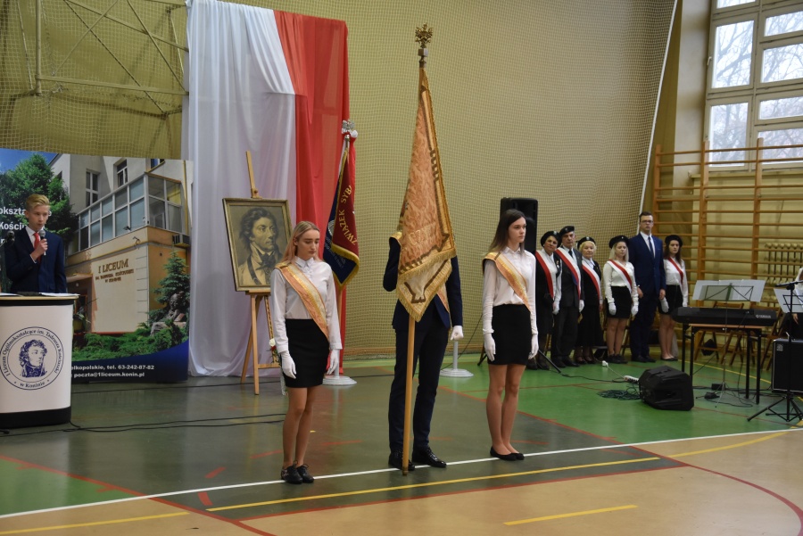 Uroczyście w I LO. Dziś świętowali nauczyciele i uczniowie