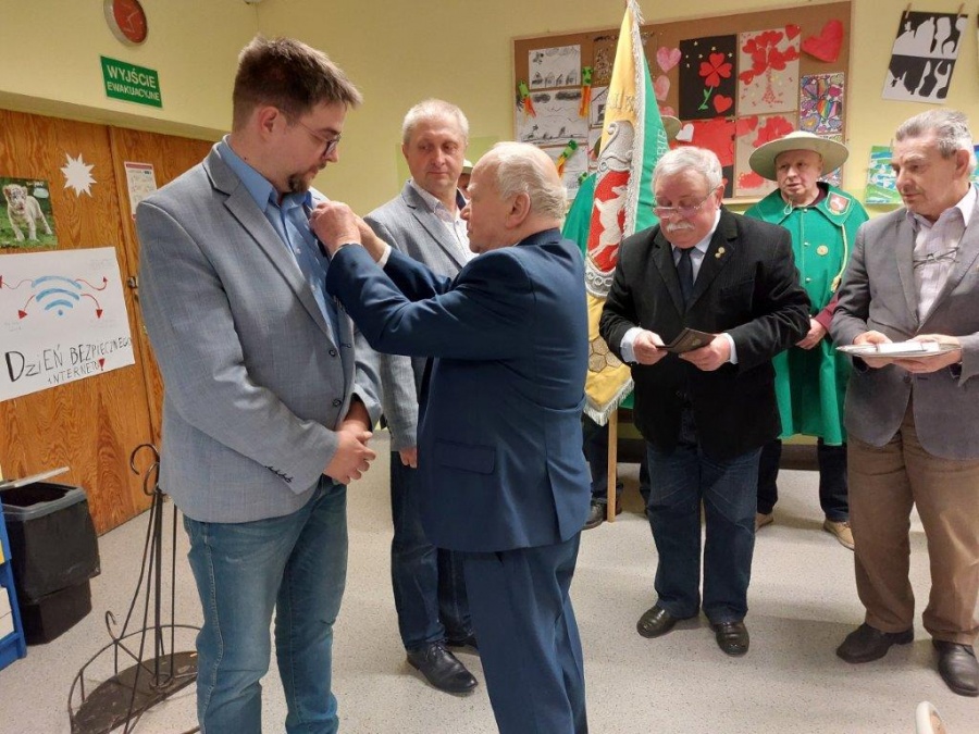 Odznaczenia i dyplomy dla pszczelarzy za dotychczasową pracę i zaangażowanie