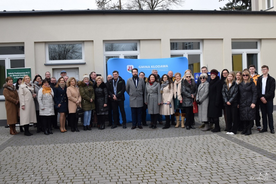 Oszczędności i ładny wygląd, czyli szkoła przeszła termomodernizację