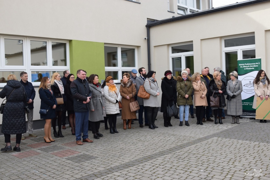 Oszczędności i ładny wygląd, czyli szkoła przeszła termomodernizację