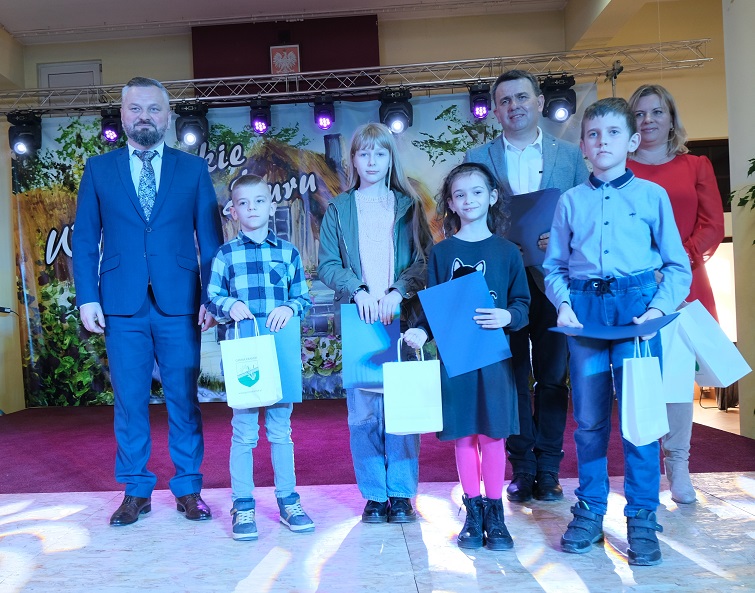 W Kramsku tradycja ciągle żywa. Wybijanie żuru z kulinarnym mistrzem