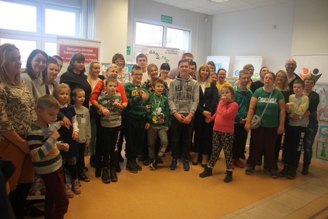 „Na autyzm się nie choruje, autyzm się ma”. Spotkania, wystawy, warsztaty