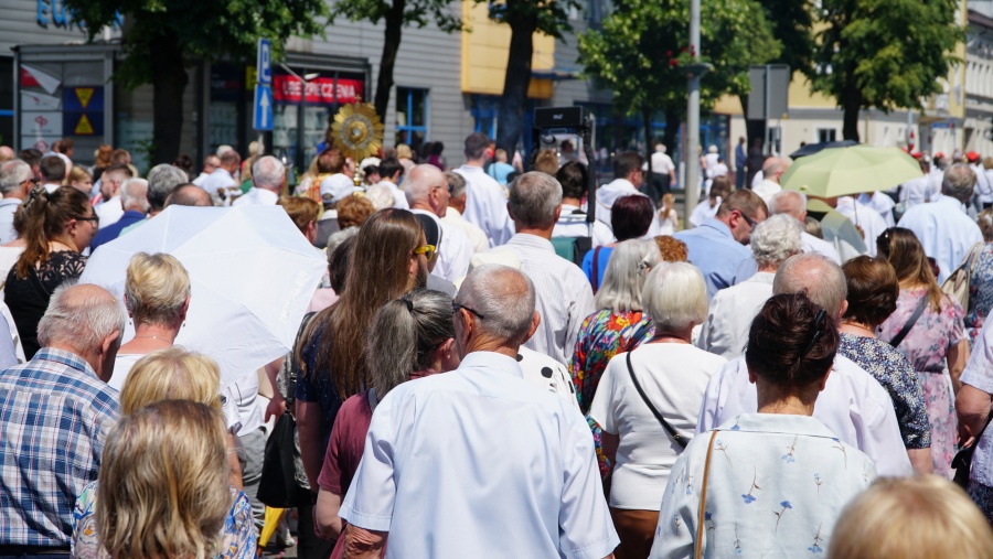 Boże Ciało w Kole. Wierni przeszli w procesji eucharystycznej
