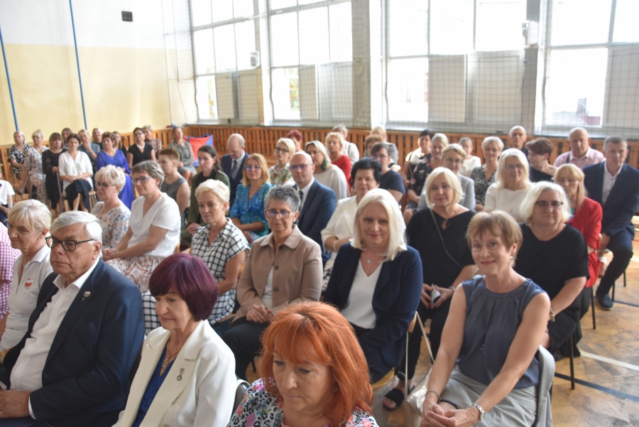 Szkoła Podstawowa nr 15 skończyła 30 lat. Uroczyście obchodzili jubileusz