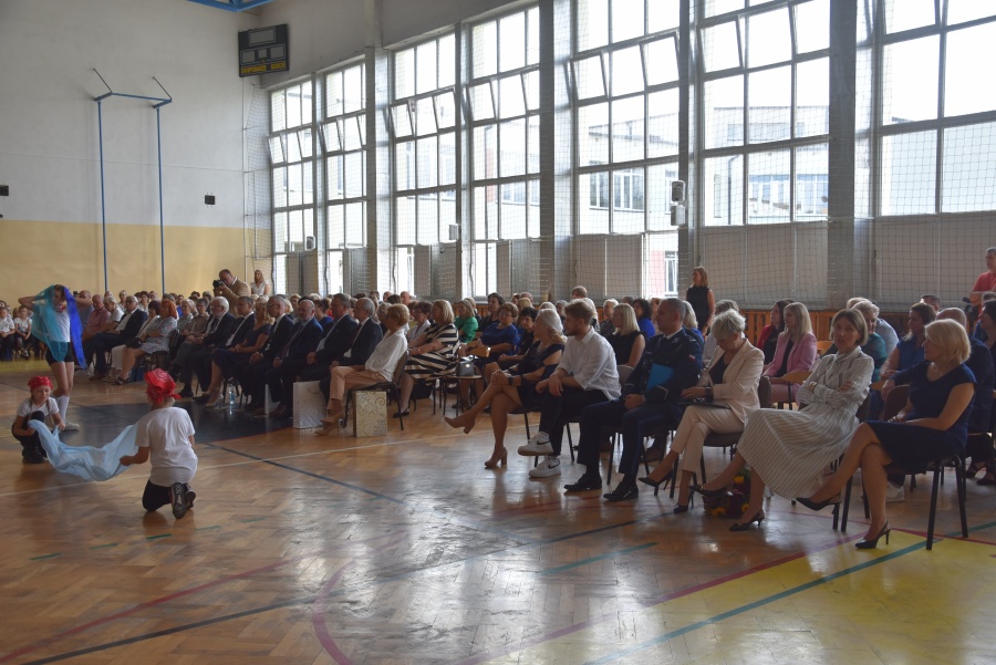 Szkoła Podstawowa nr 15 skończyła 30 lat. Uroczyście obchodzili jubileusz