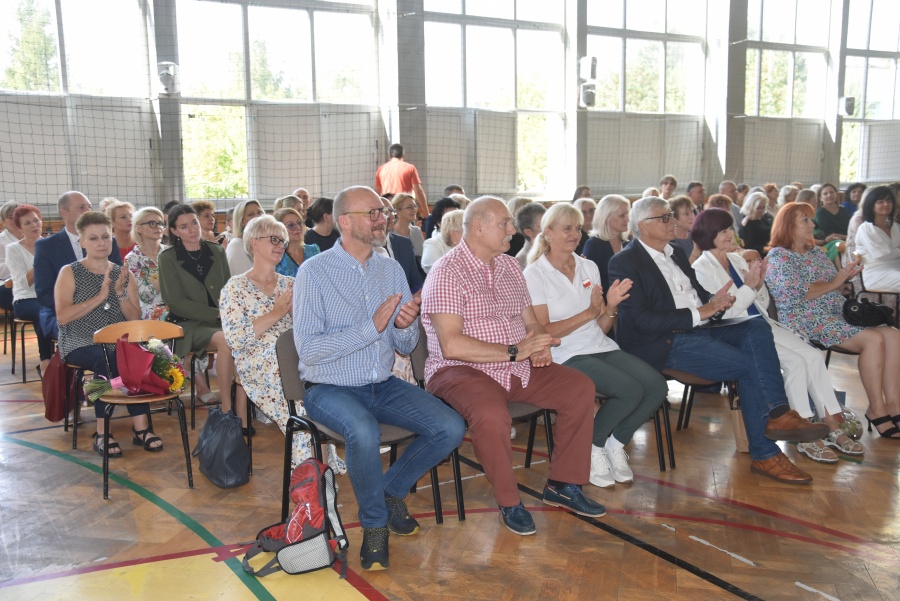 Szkoła Podstawowa nr 15 skończyła 30 lat. Uroczyście obchodzili jubileusz