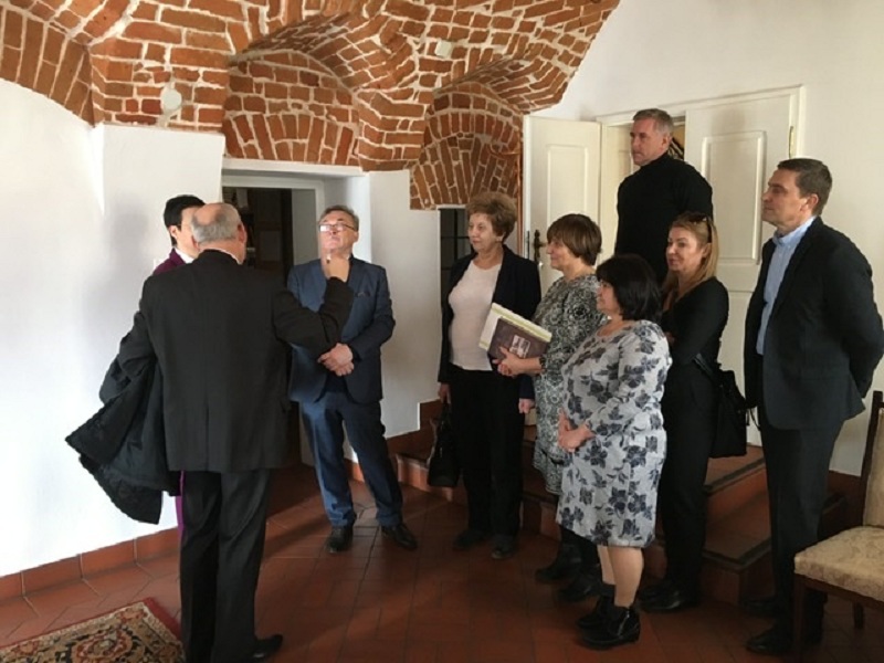 Ambasador na mogile mołdawskiego żołnierza. Obiecał odnaleźć jego rodzinę