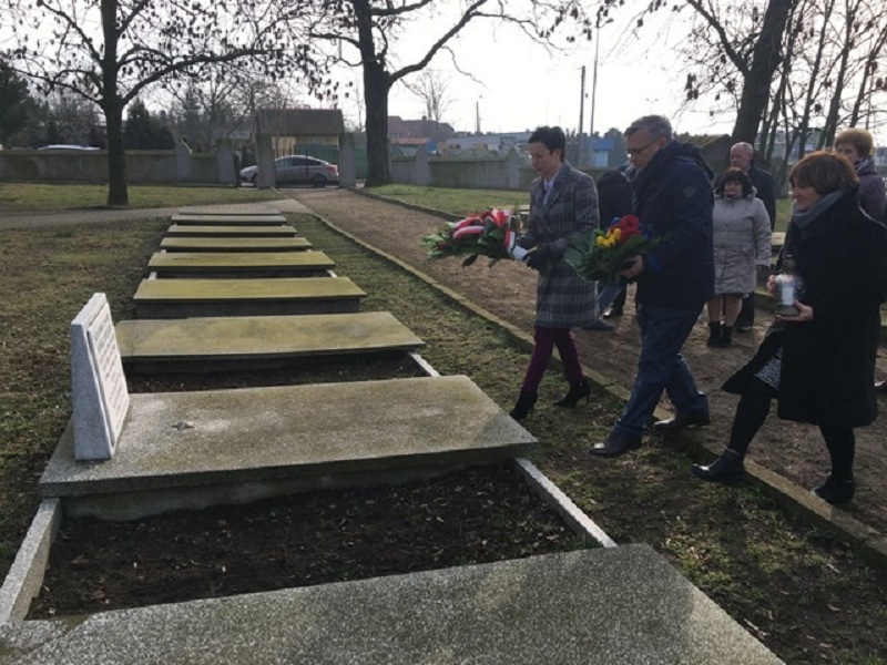 Ambasador na mogile mołdawskiego żołnierza. Obiecał odnaleźć jego rodzinę