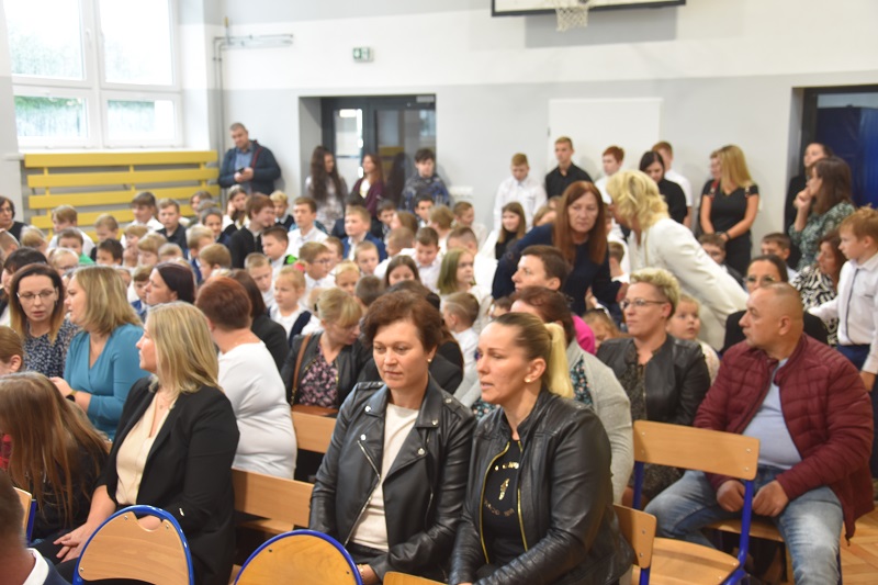 Spełniły się marzenia uczniów. Szkoła wypiękniała po gruntownym remoncie