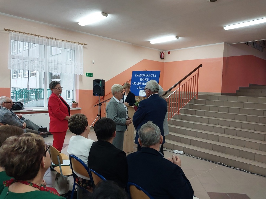 Seniorzy rozpoczęli rok. Uniwersytet Trzeciego Wieku ma 13 nowych członków