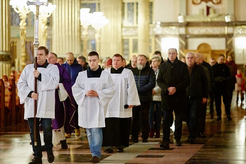 Po raz drugi przez bazylikę przeszła procesja pokutna wprowadzająca w Wielki Post