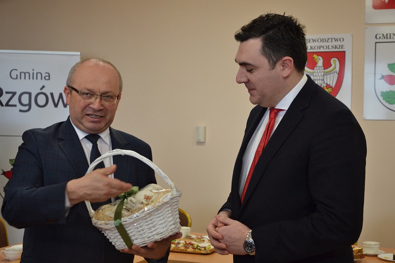 Chcą nawiązać współpracę partnerską. Ambasador Gruzji gości w Rzgowie
