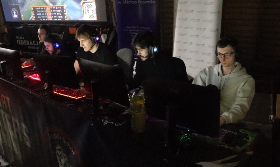 E-sportowa rywalizacja w Koninie