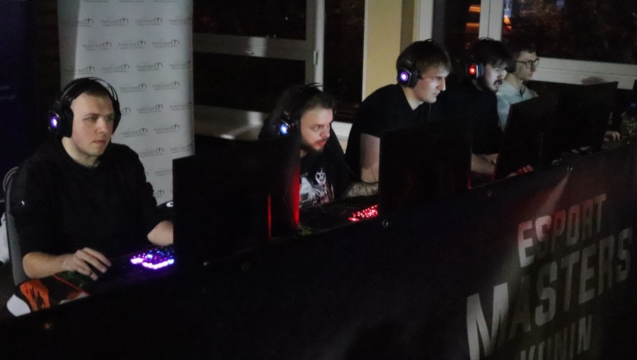 E-sportowa rywalizacja w Koninie
