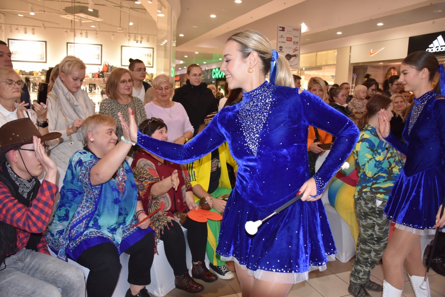 W magicznej podróży dookoła świata. 16. odsłona pokazu „Moda dla Każdego”