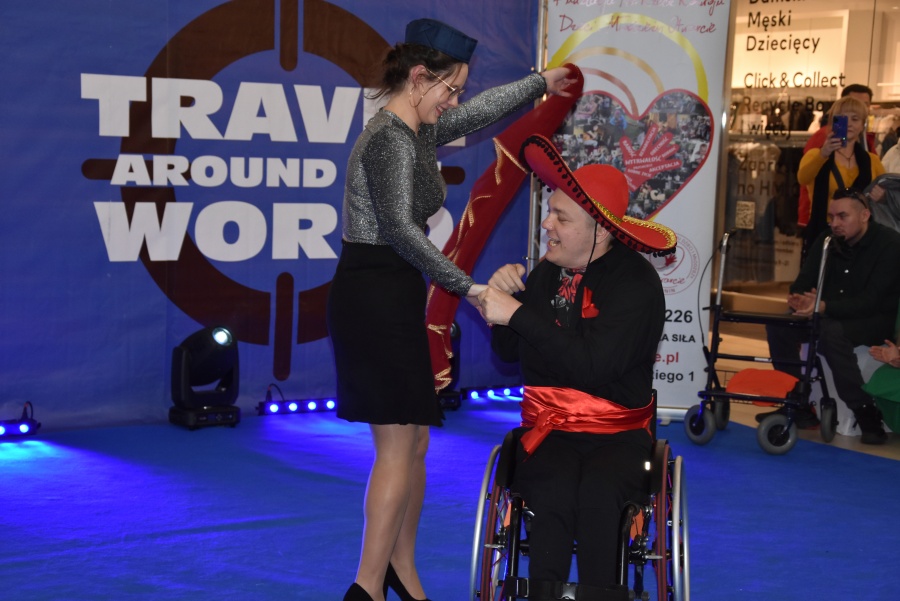 W magicznej podróży dookoła świata. 16. odsłona pokazu „Moda dla Każdego”