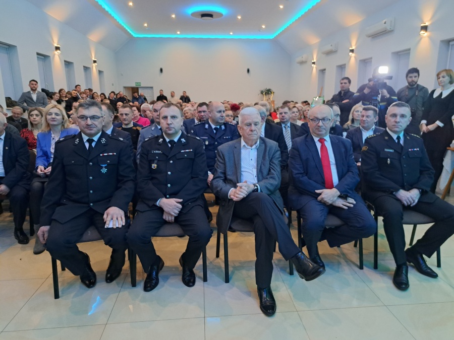 Tradycyjnie sala pełna gości na Wigilii u Zofii Urbanowskiej