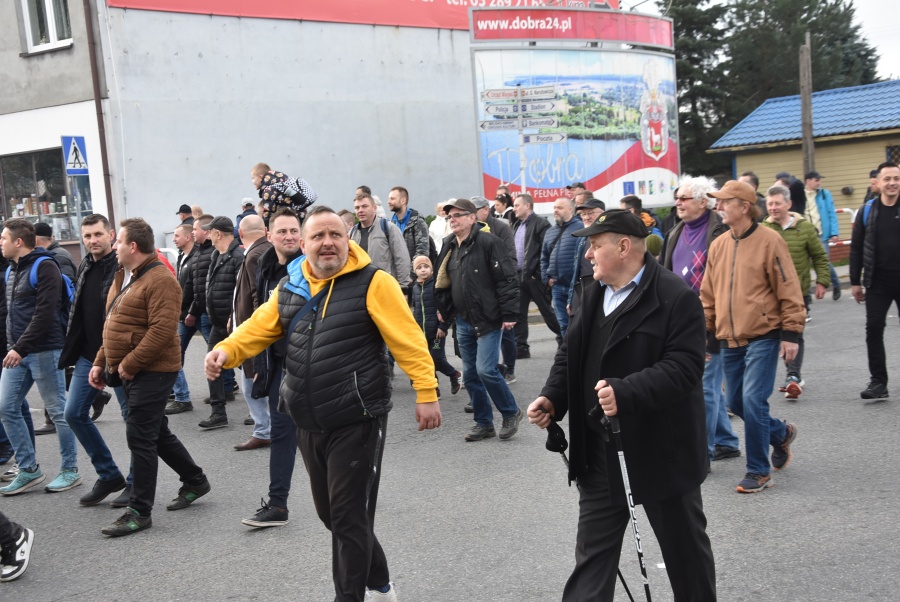 Procesja Emaus okrążyła miasto