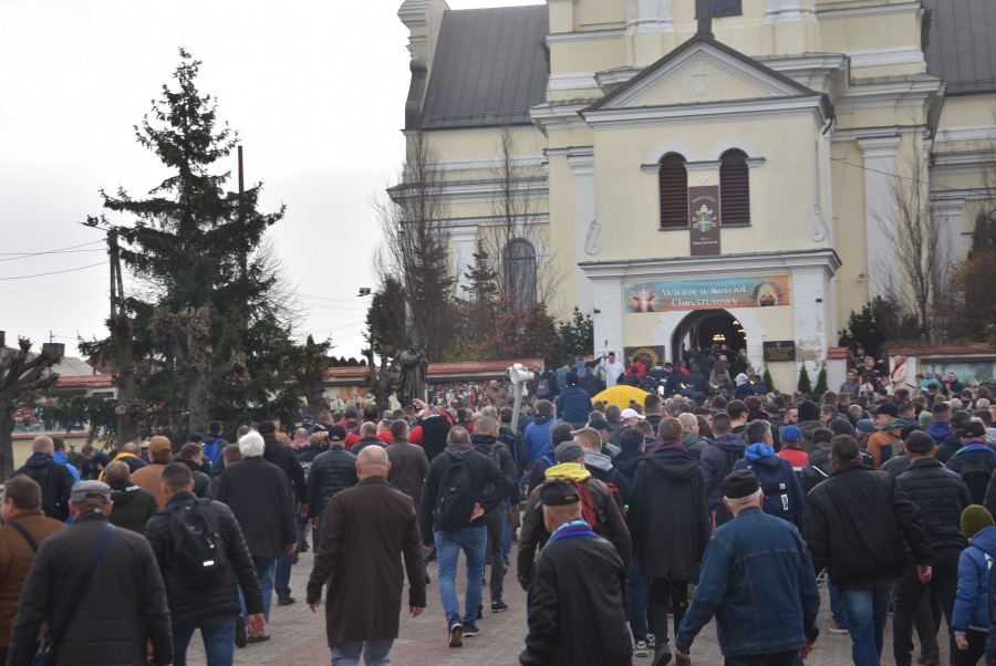 Procesja Emaus okrążyła miasto