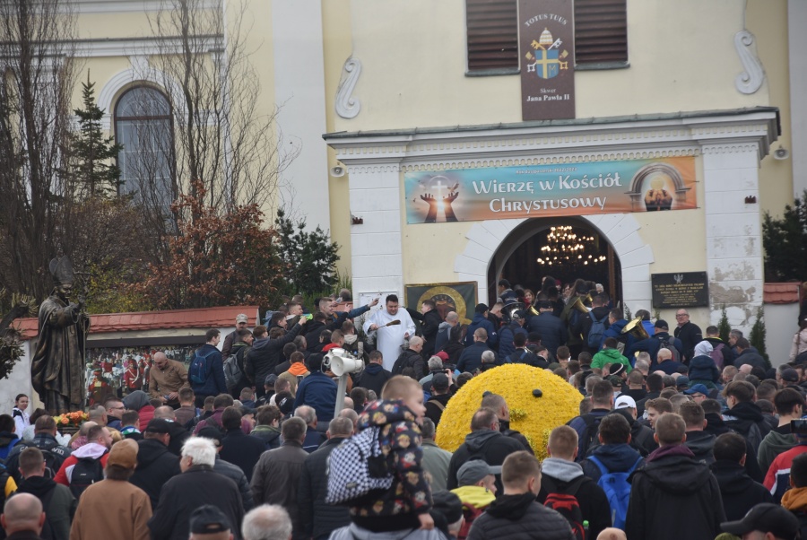 Procesja Emaus okrążyła miasto