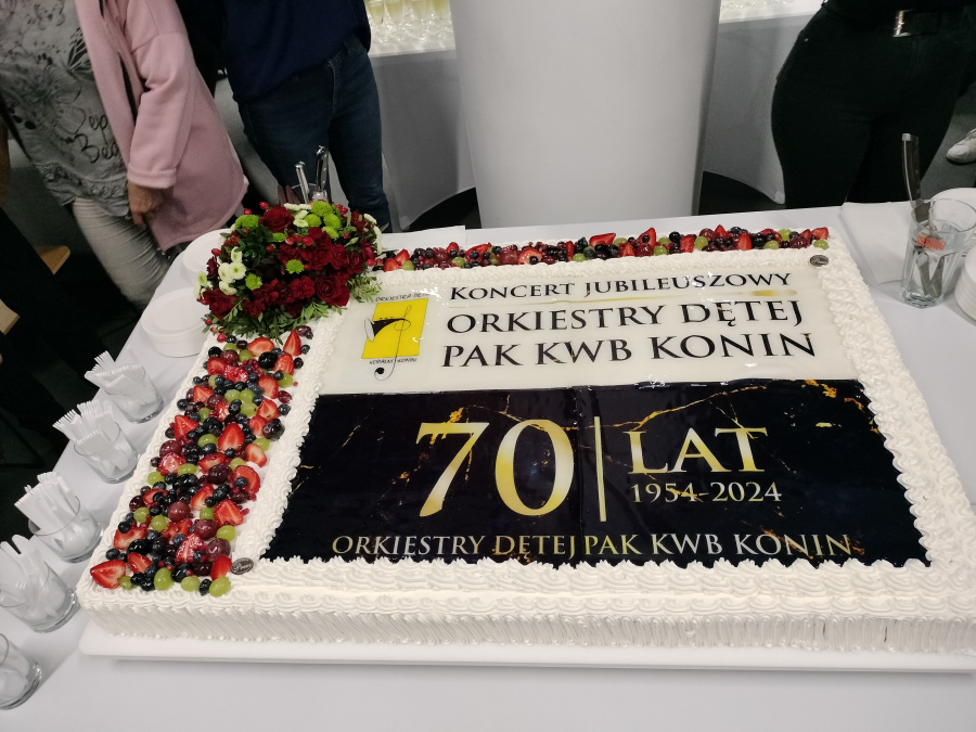 Życzenia, tort i ogrom dobrej muzyki. 70-lecie Orkiestry Dętej PAK KWB Konin