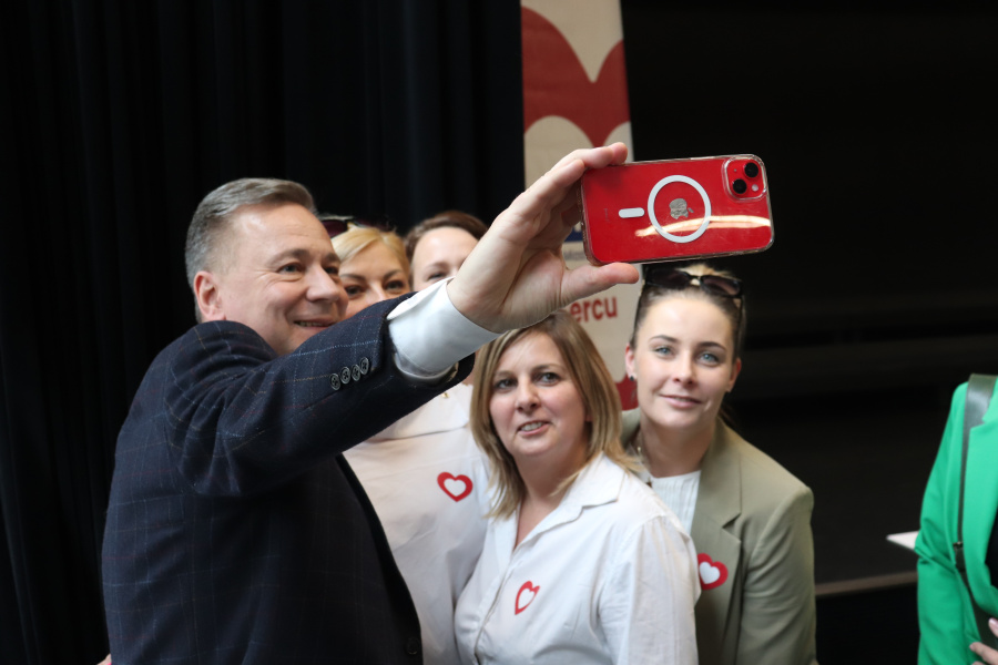 Rafał Trzaskowski wspiera Piotra Korytkowskiego. „Dzięki niemu Konin się zmienia nie do poznania i bardzo ważne, żeby kontynuować ten trend”