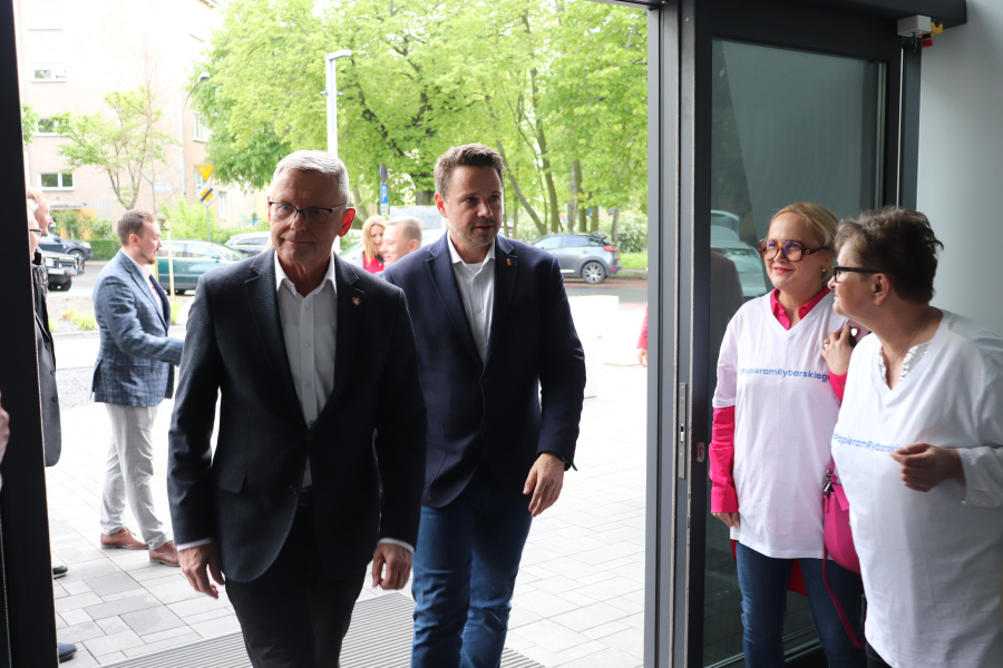 Rafał Trzaskowski wspiera Piotra Korytkowskiego. „Dzięki niemu Konin się zmienia nie do poznania i bardzo ważne, żeby kontynuować ten trend”