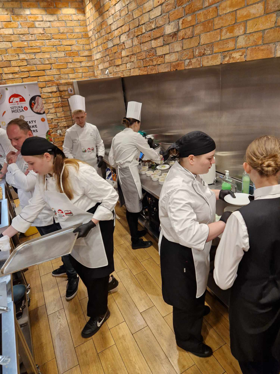 Gastronomiczne sukcesy i wyzwania uczniów