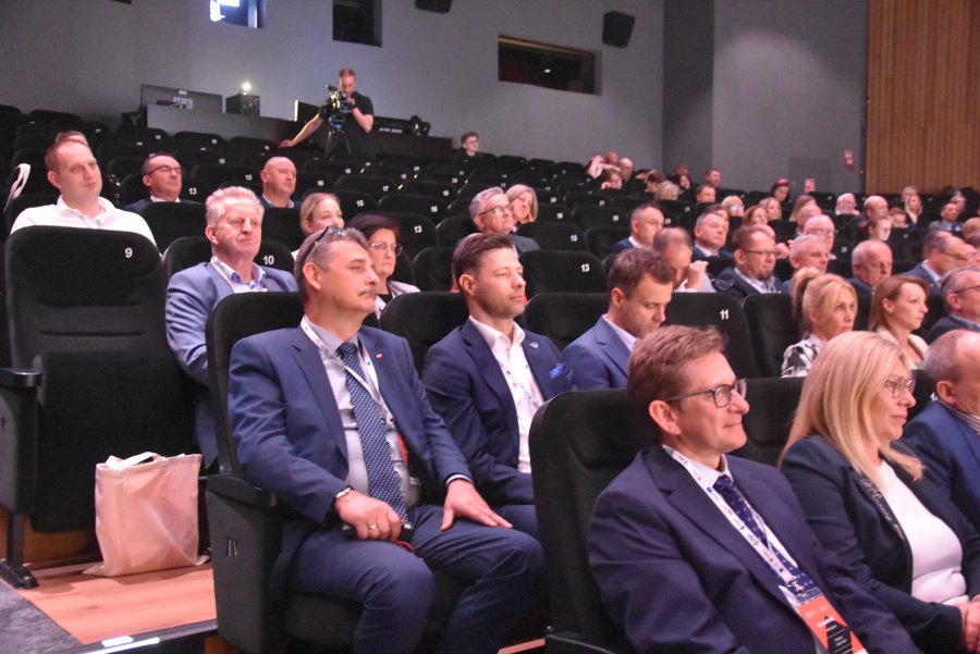 „Nie możemy odtrąbić sukcesu i się rozejść”. Konferencja „Droga do zatrudnienia po węglu” z udziałem zagranicznych gości