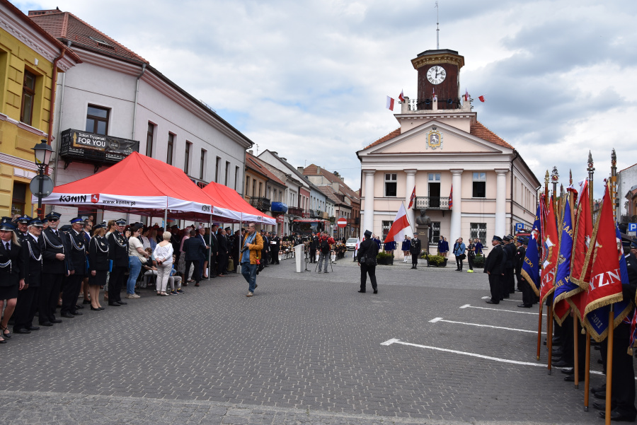 „Dziękujemy za każdy uratowany dom, za każde uratowane życie”. Wielkie święto strażaków