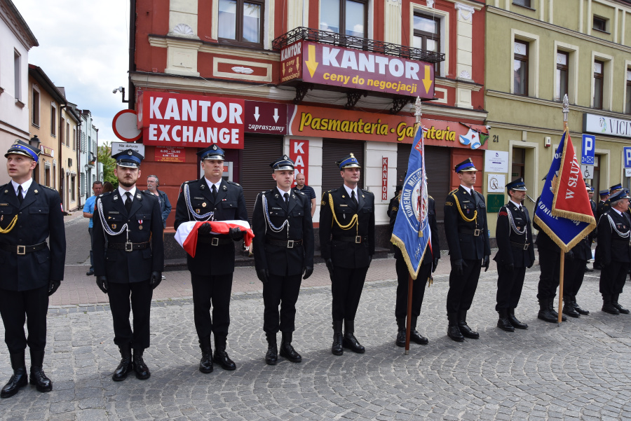 „Dziękujemy za każdy uratowany dom, za każde uratowane życie”. Wielkie święto strażaków