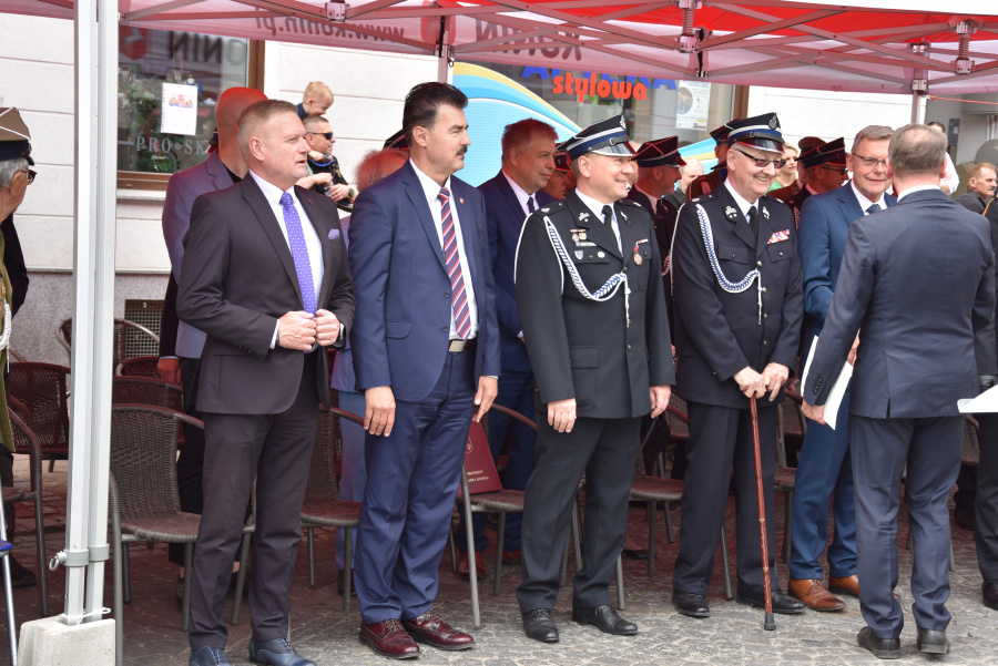 „Dziękujemy za każdy uratowany dom, za każde uratowane życie”. Wielkie święto strażaków