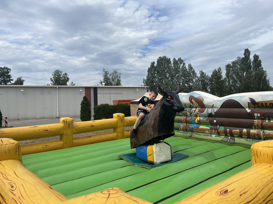 Pracownicy z rodzinami kultywują piękną tradycję