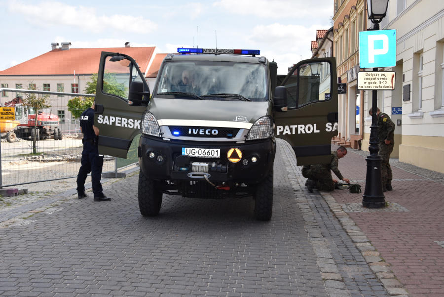 Saperzy wydobyli pocisk. Plac Wolności już dostępny
