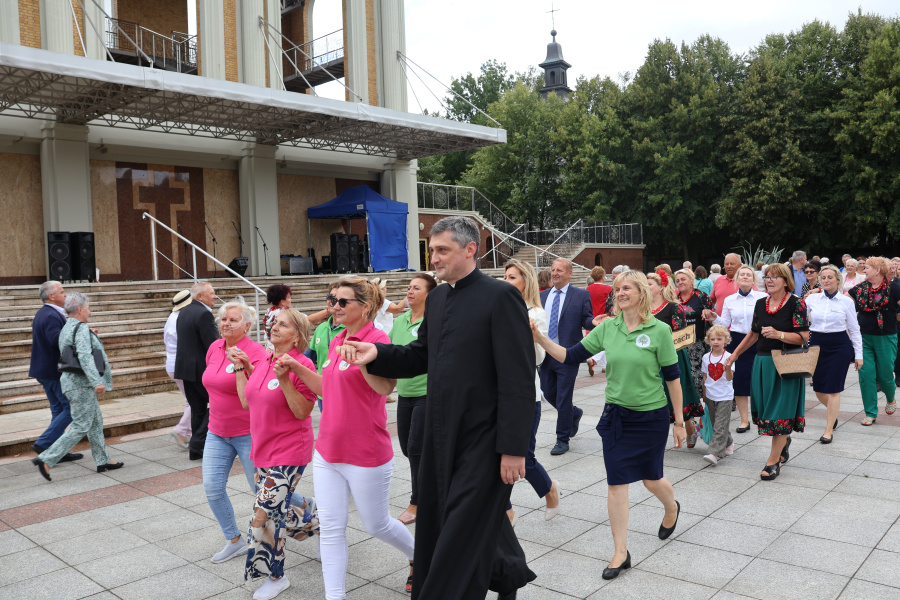 „Wasza obecność jest nam potrzebna”. Światowy Dzień Dziadków i Osób Starszych w Licheniu