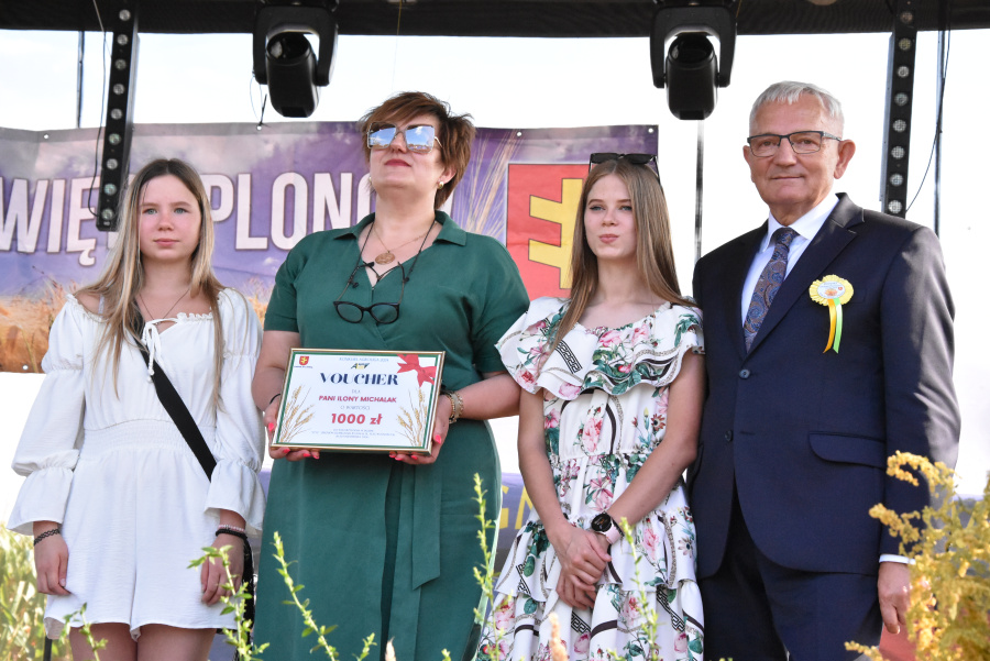 „Dbamy o naszych rolników”. Dożynki Gminno-Parafialne Złotkowy’2024