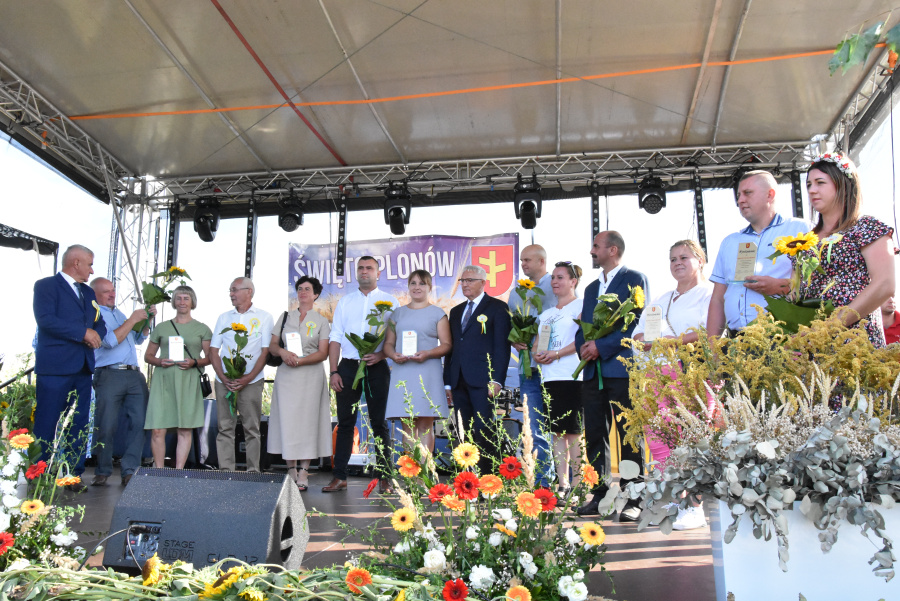 „Dbamy o naszych rolników”. Dożynki Gminno-Parafialne Złotkowy’2024